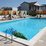 Kavos Central *