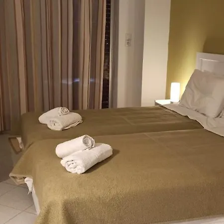 Kavos Central מלון קאבוס