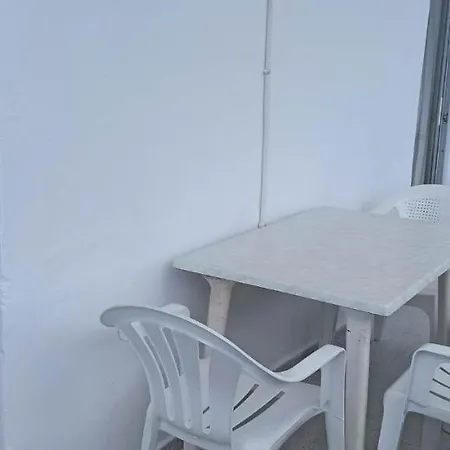 Kavos Central מלון *