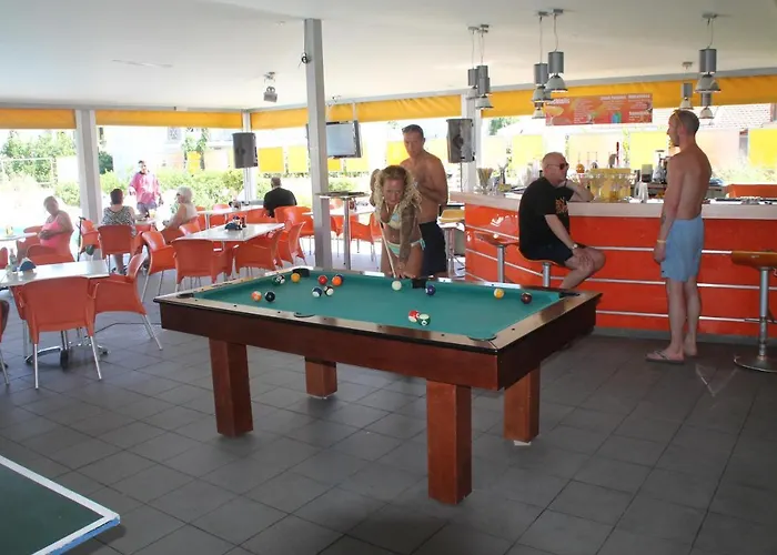 Otel Kavos Central