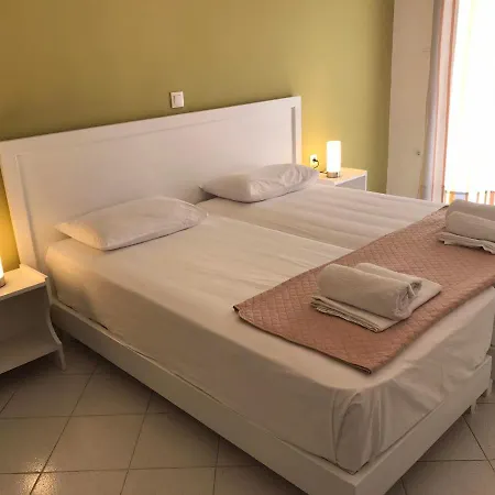 Kavos Central Hotel Kávos