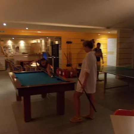 Hotel Kavos Central *