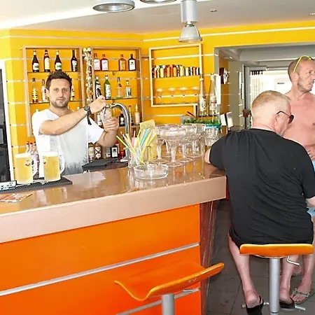 מלון Kavos Central קאבוס
