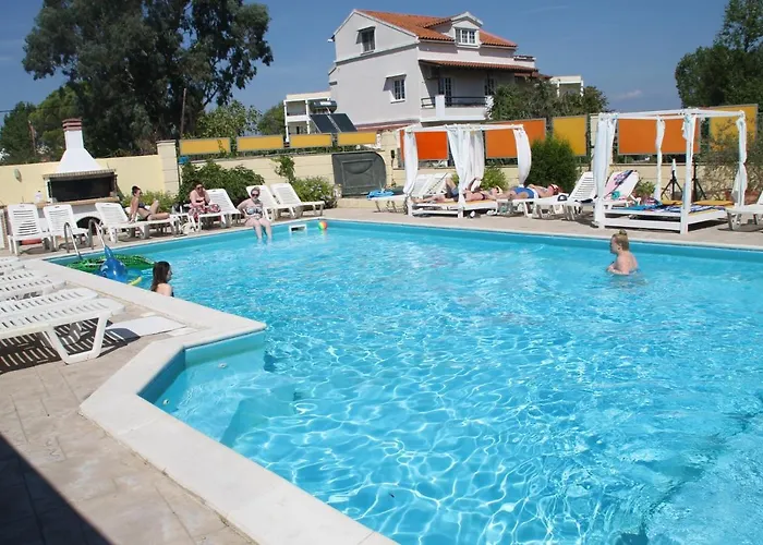 Hotel Kavos Central Kávos