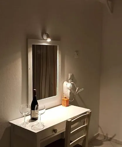 Hotel Kavos Central