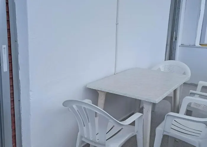 Kavos Central Hotel *