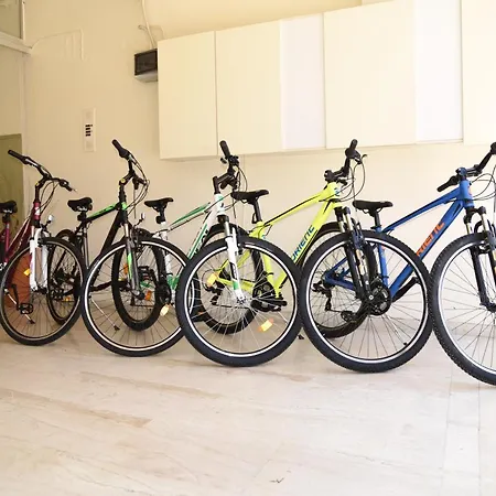 ホテル Kavos Central カボス