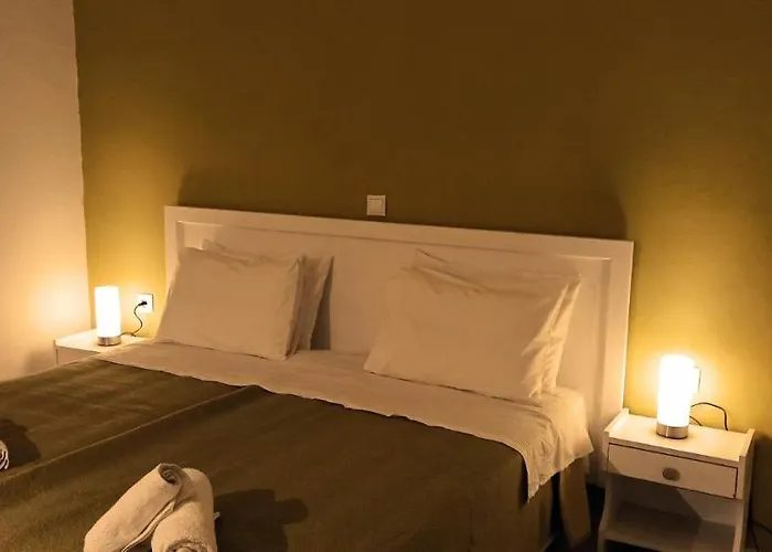 Kavos Central فندق